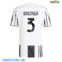 Camisa de time de futebol Juventus Gleison Bremer #3 Replicas 1º Equipamento 2025-26 Manga Curta